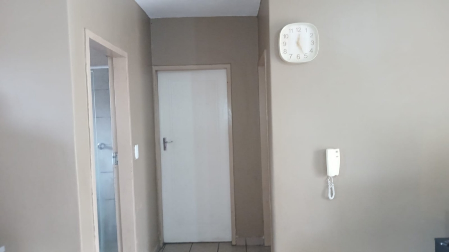 2 Bedroom Property for Sale in Selcourt Gauteng