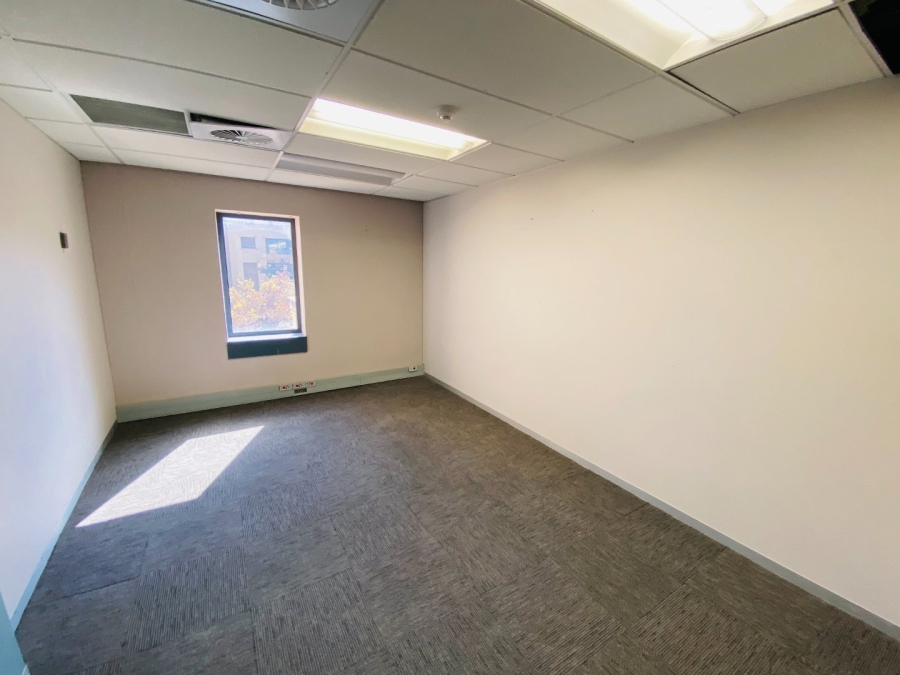 To Let commercial Property for Rent in Nieuw Muckleneuk Gauteng