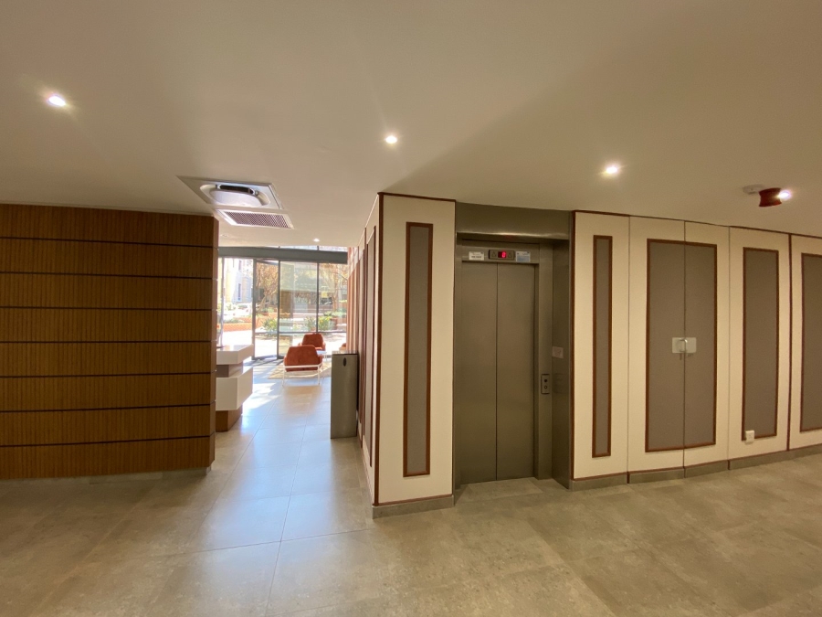 To Let commercial Property for Rent in Nieuw Muckleneuk Gauteng