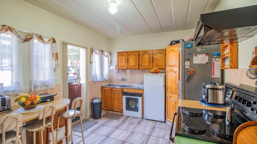 5 Bedroom Property for Sale in Marais Steyn Park Gauteng