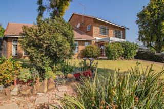 5 Bedroom Property for Sale in Marais Steyn Park Gauteng