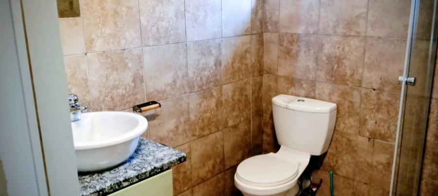 To Let 2 Bedroom Property for Rent in Tarlton Gauteng