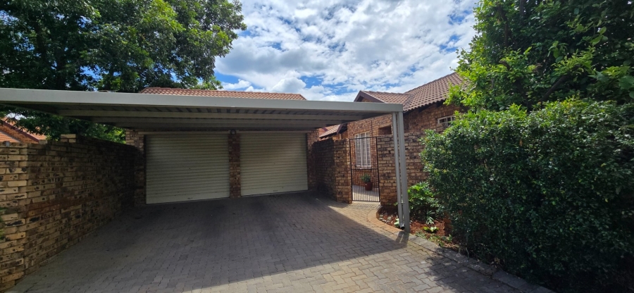 2 Bedroom Property for Sale in Montana Gauteng