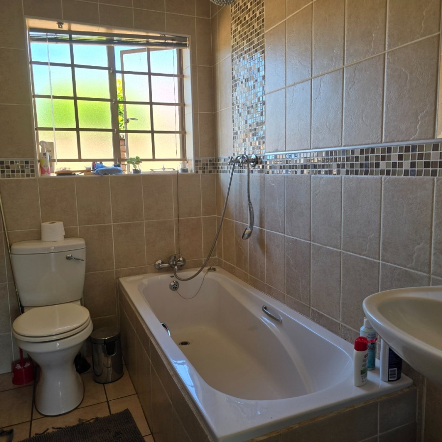 3 Bedroom Property for Sale in Willow Park Manor Gauteng