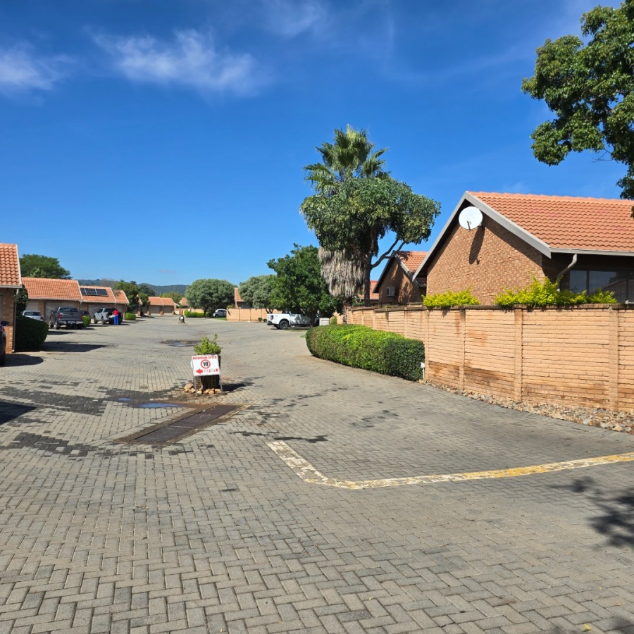 3 Bedroom Property for Sale in Willow Park Manor Gauteng