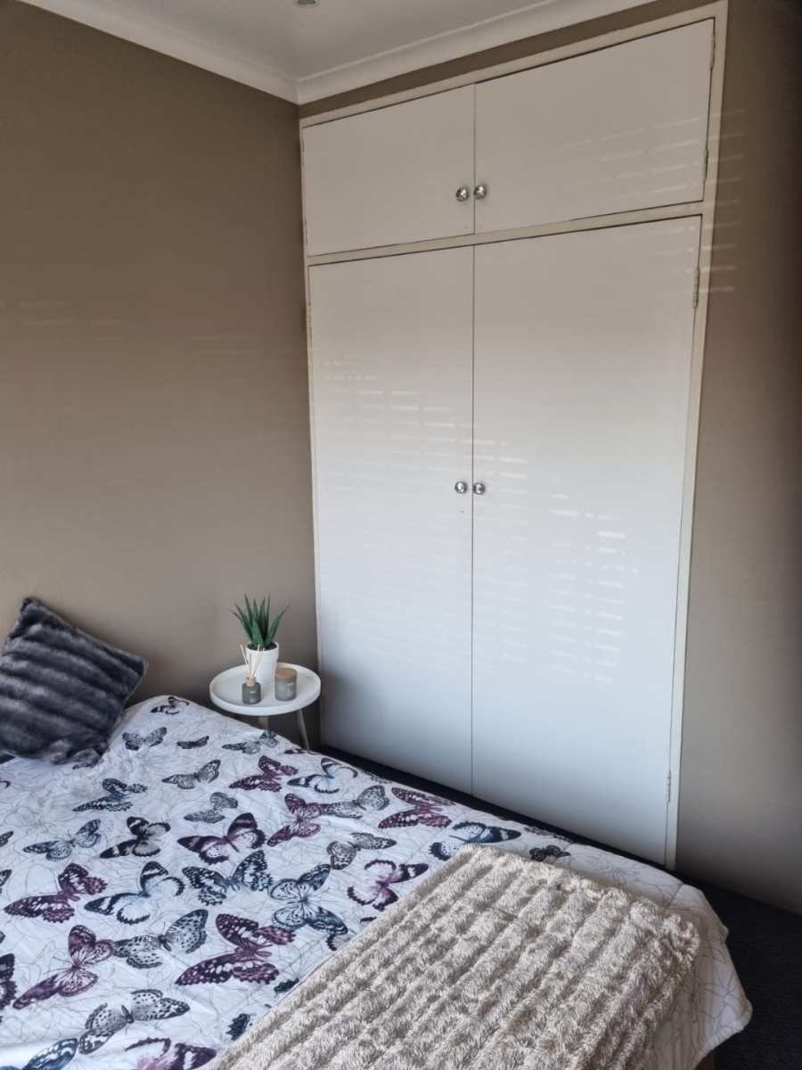 6 Bedroom Property for Sale in The Reeds Gauteng