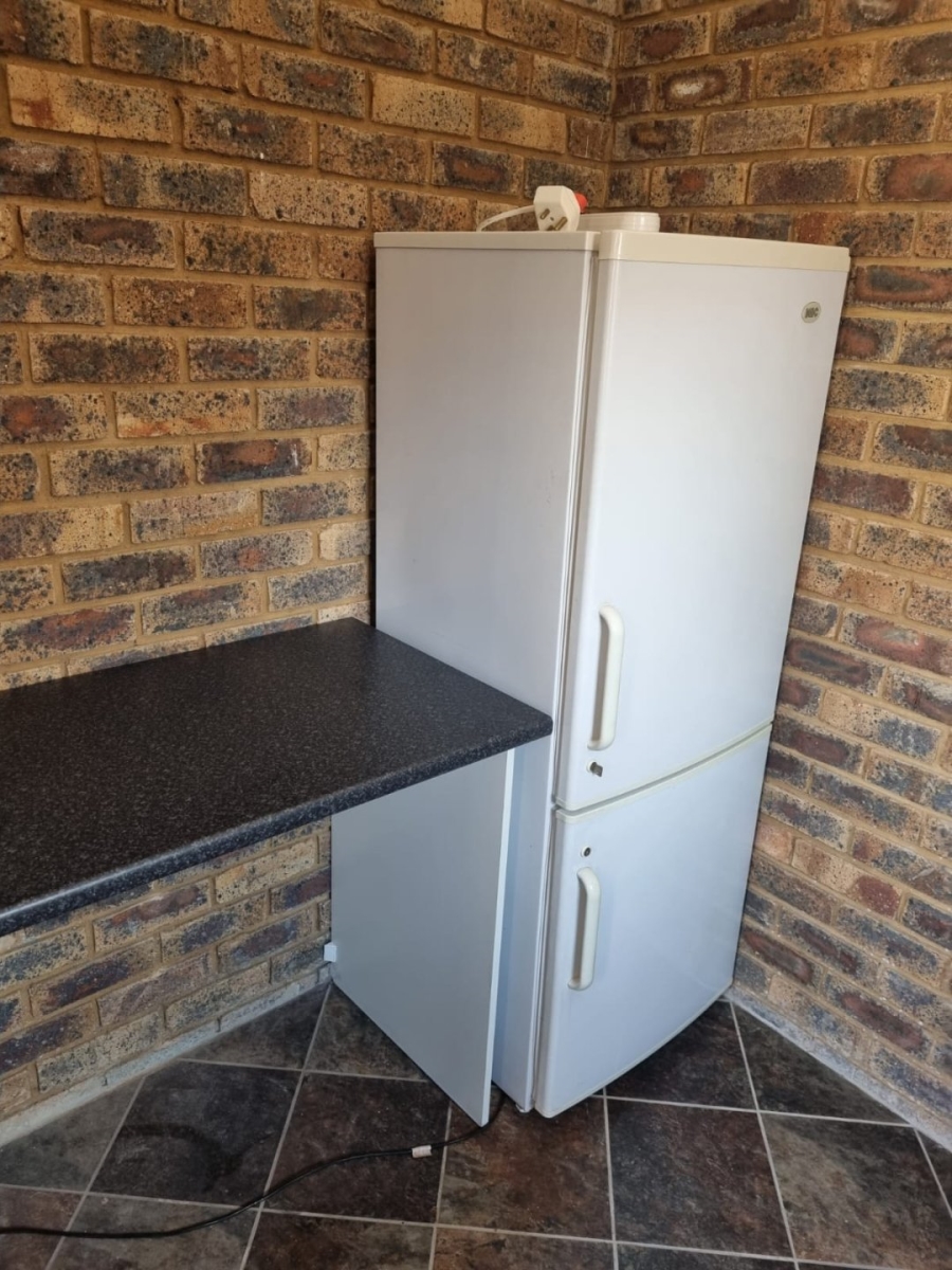 6 Bedroom Property for Sale in The Reeds Gauteng