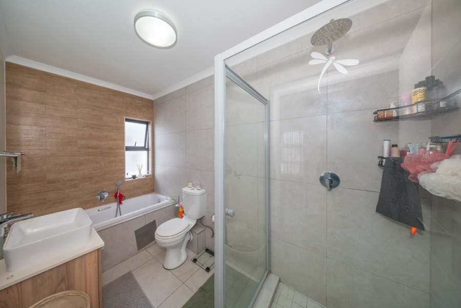 1 Bedroom Property for Sale in Modderfontein Gauteng