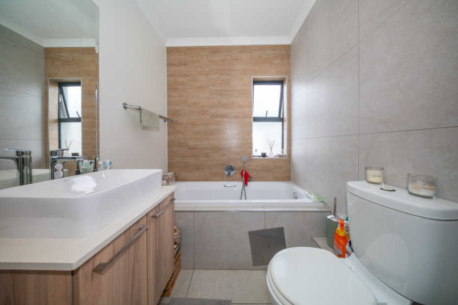 1 Bedroom Property for Sale in Modderfontein Gauteng