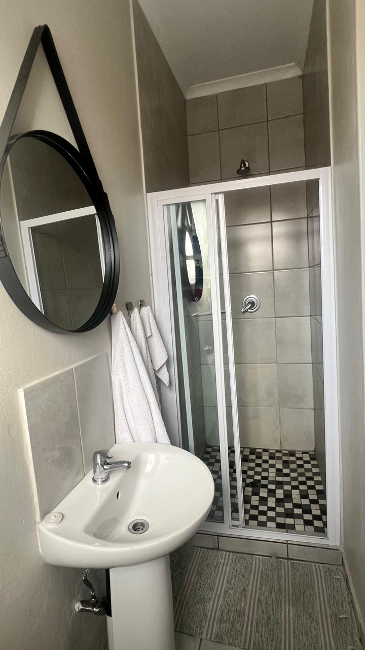 2 Bedroom Property for Sale in Crystal Park Gauteng