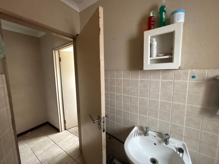 2 Bedroom Property for Sale in Birchleigh Gauteng