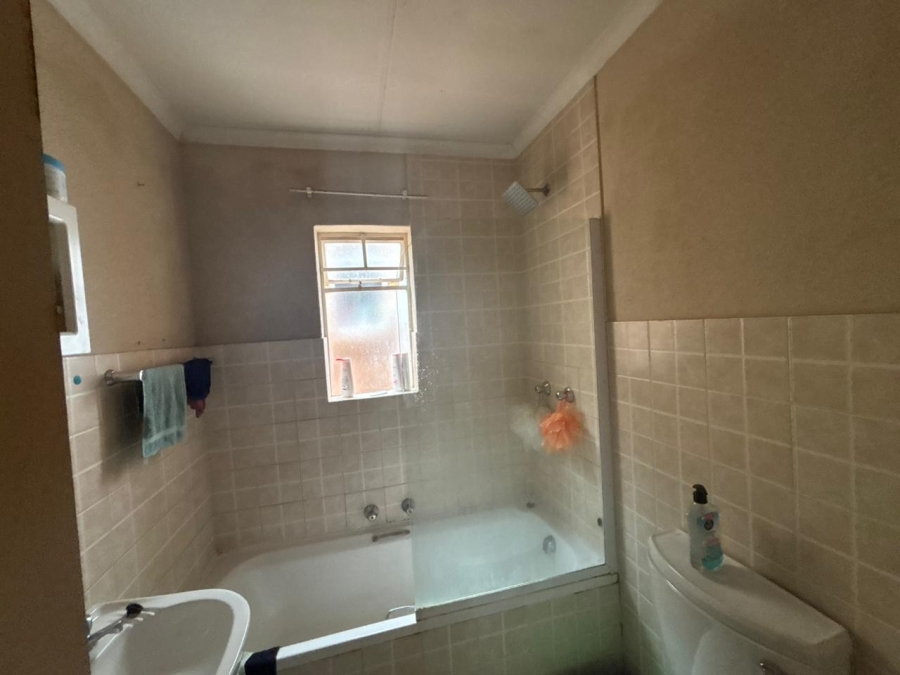 2 Bedroom Property for Sale in Birchleigh Gauteng