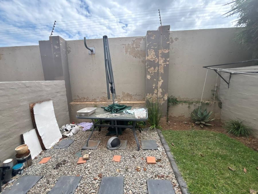 2 Bedroom Property for Sale in Birchleigh Gauteng