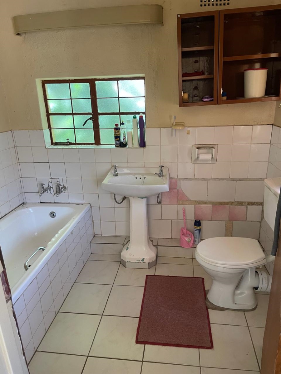 6 Bedroom Property for Sale in Kocksoord Gauteng
