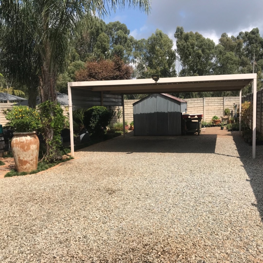 3 Bedroom Property for Sale in Randfontein Central Gauteng