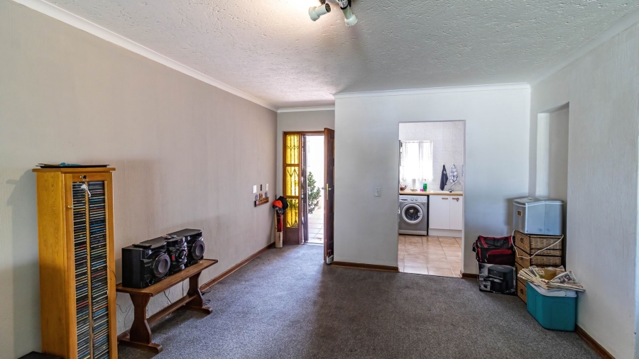 2 Bedroom Property for Sale in Glenvista Gauteng