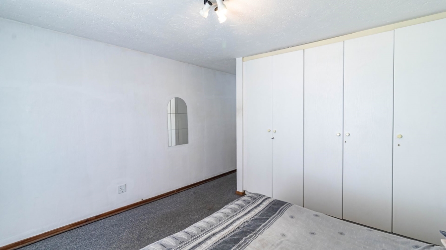 2 Bedroom Property for Sale in Glenvista Gauteng