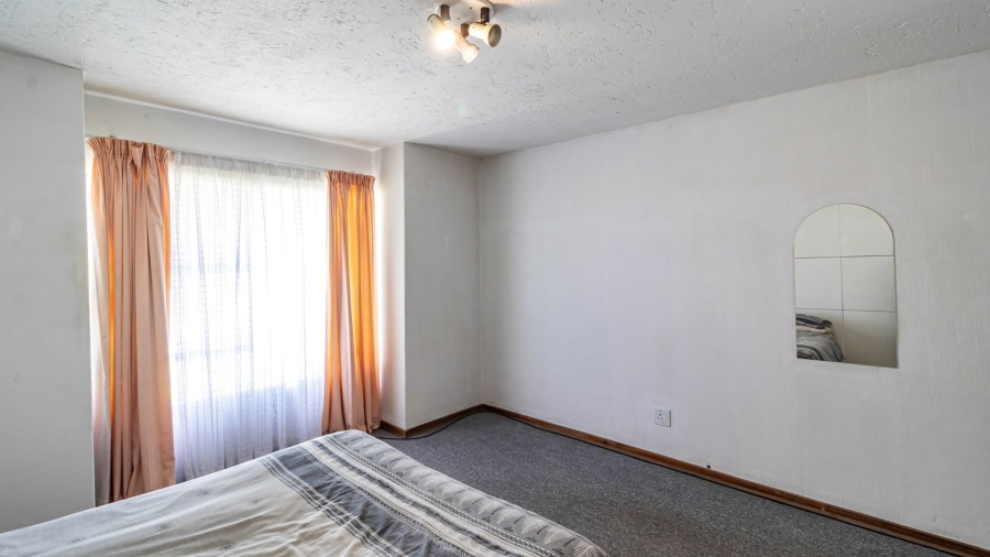 2 Bedroom Property for Sale in Glenvista Gauteng