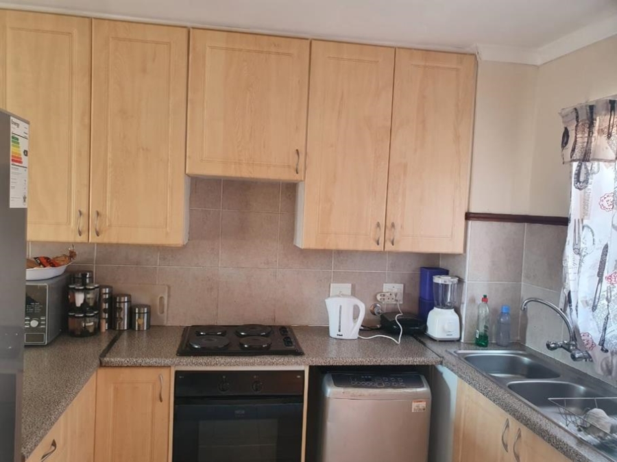 To Let 2 Bedroom Property for Rent in Noordwyk Gauteng