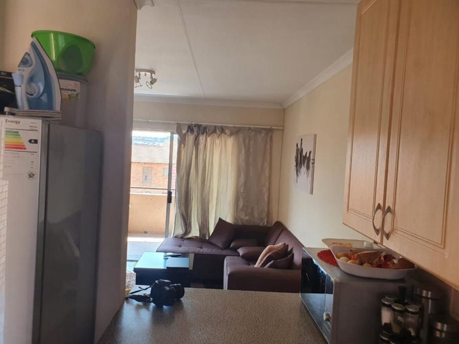 To Let 2 Bedroom Property for Rent in Noordwyk Gauteng