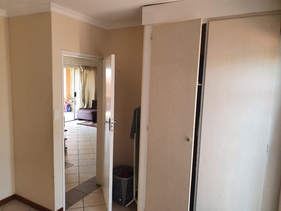 To Let 2 Bedroom Property for Rent in Noordwyk Gauteng