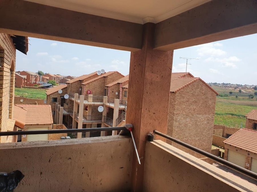 To Let 2 Bedroom Property for Rent in Noordwyk Gauteng