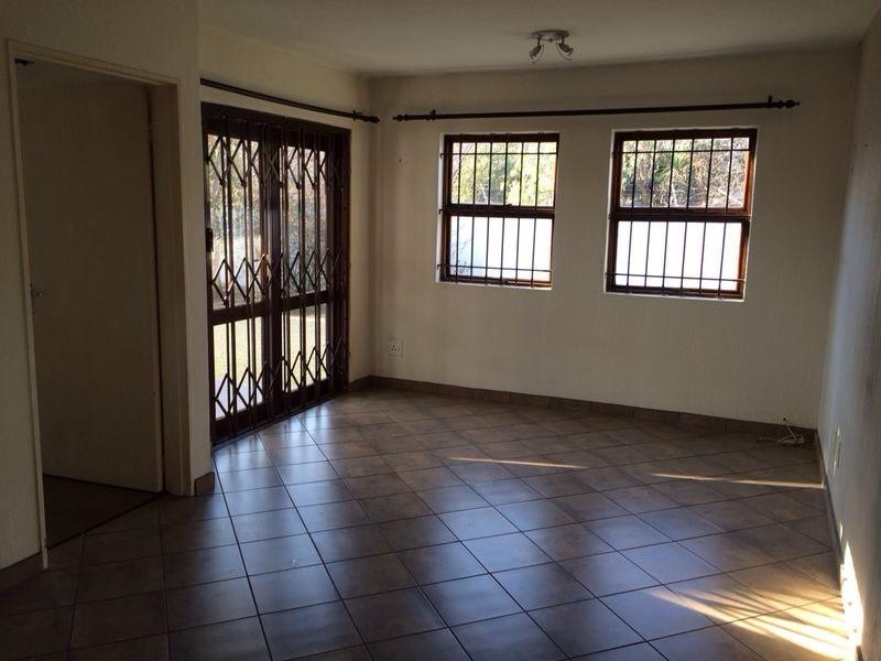 1 Bedroom Property for Sale in Lakefield Gauteng