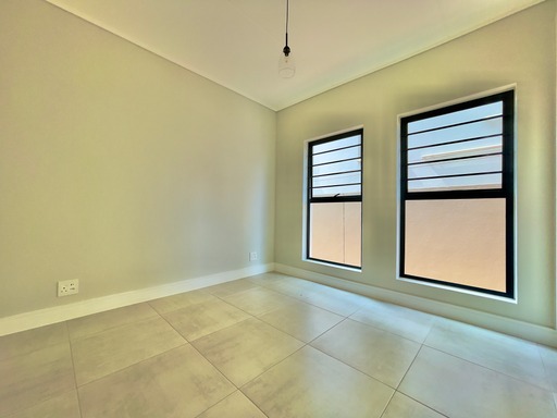 To Let 3 Bedroom Property for Rent in Waterfall Gauteng