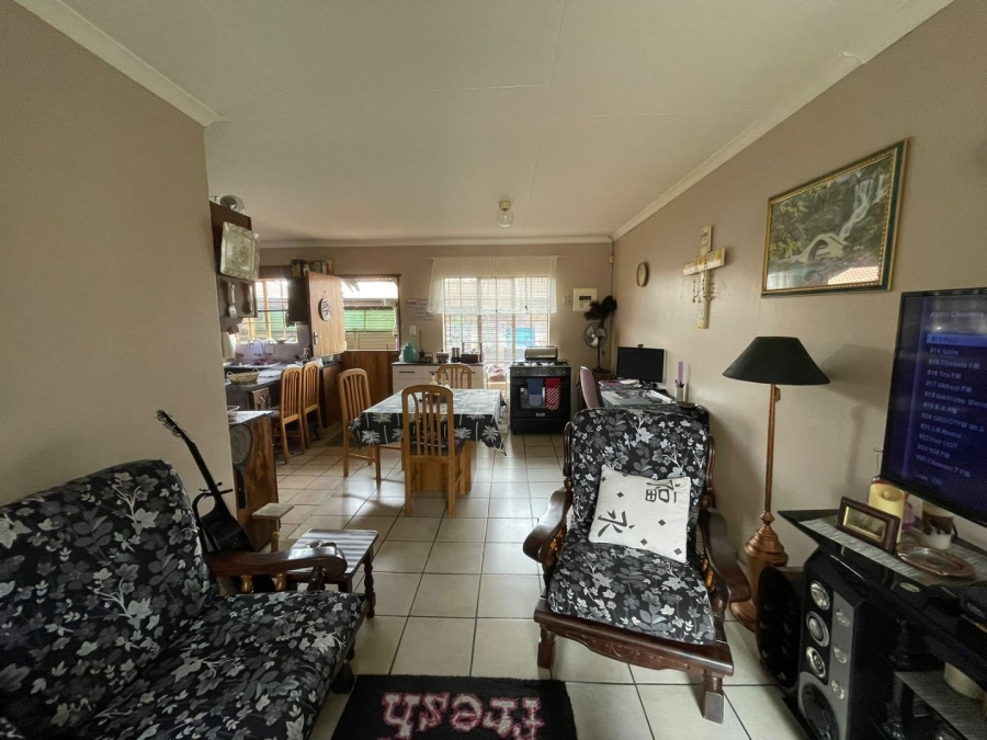 11 Bedroom Property for Sale in Noycedale Gauteng