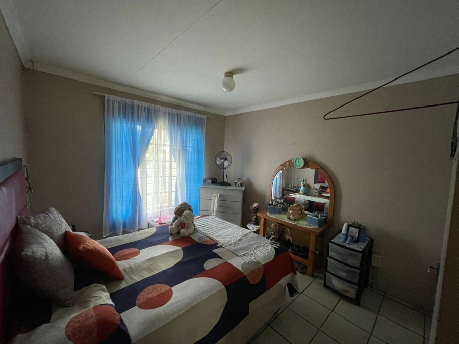 11 Bedroom Property for Sale in Noycedale Gauteng