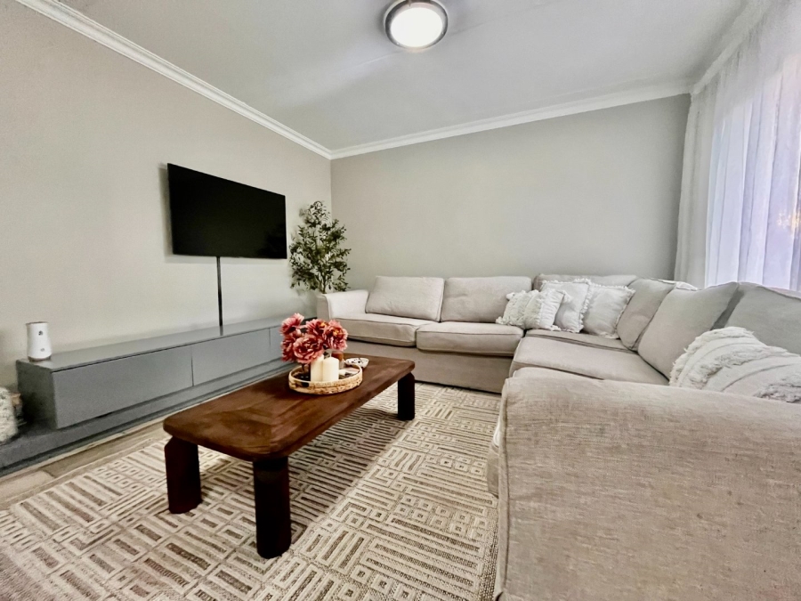 2 Bedroom Property for Sale in Carlswald Gauteng