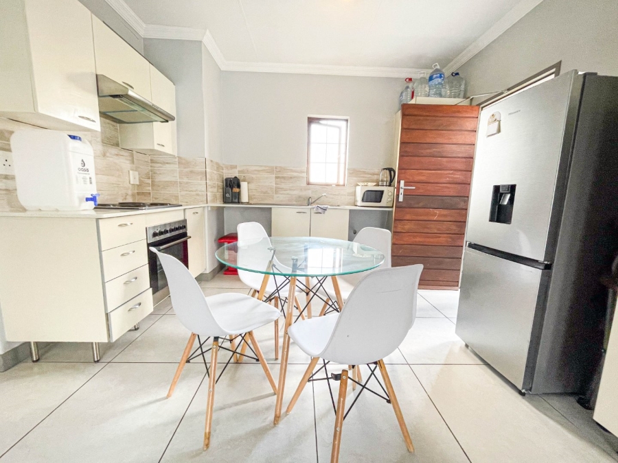 To Let 1 Bedroom Property for Rent in Blue Hills AH Gauteng
