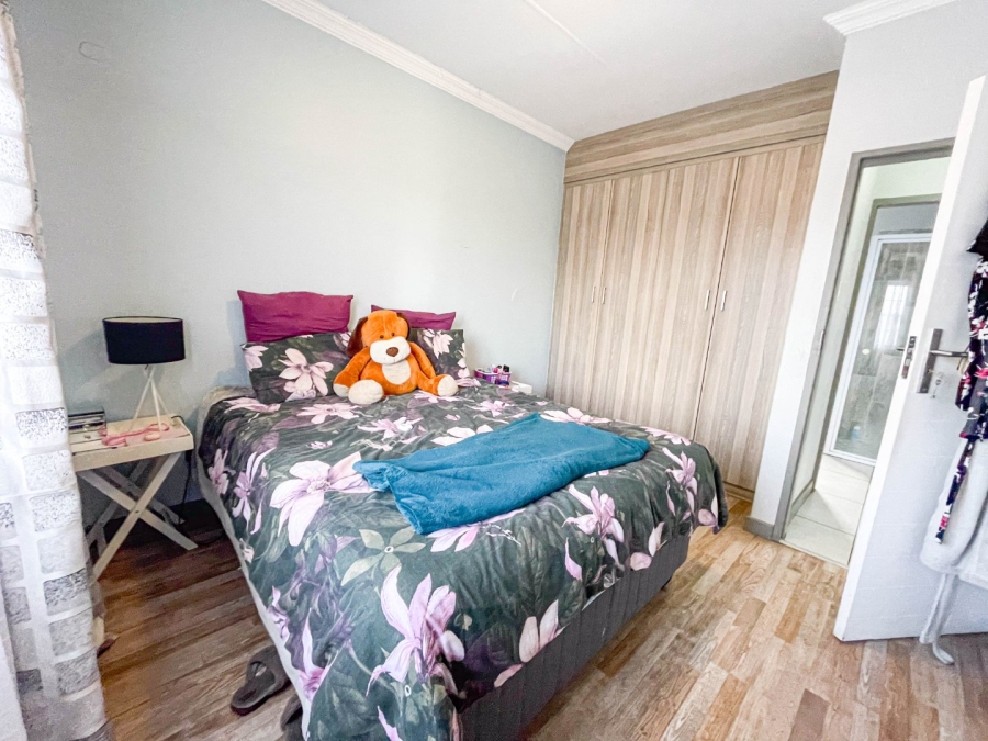 To Let 1 Bedroom Property for Rent in Blue Hills AH Gauteng