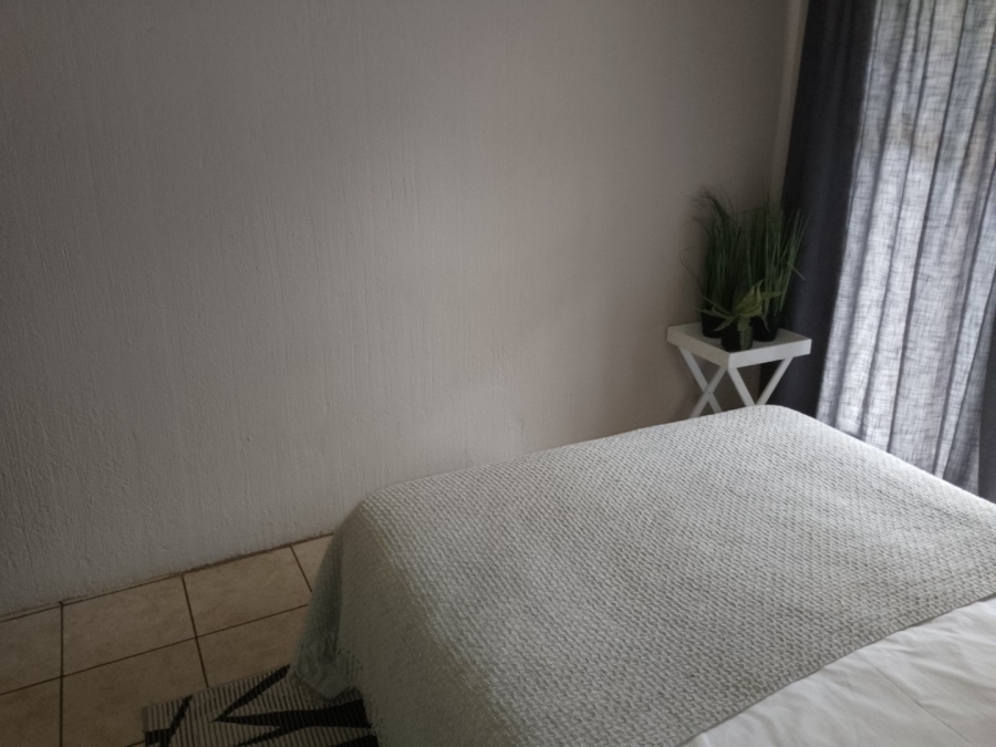 1 Bedroom Property for Sale in Windsor East Gauteng