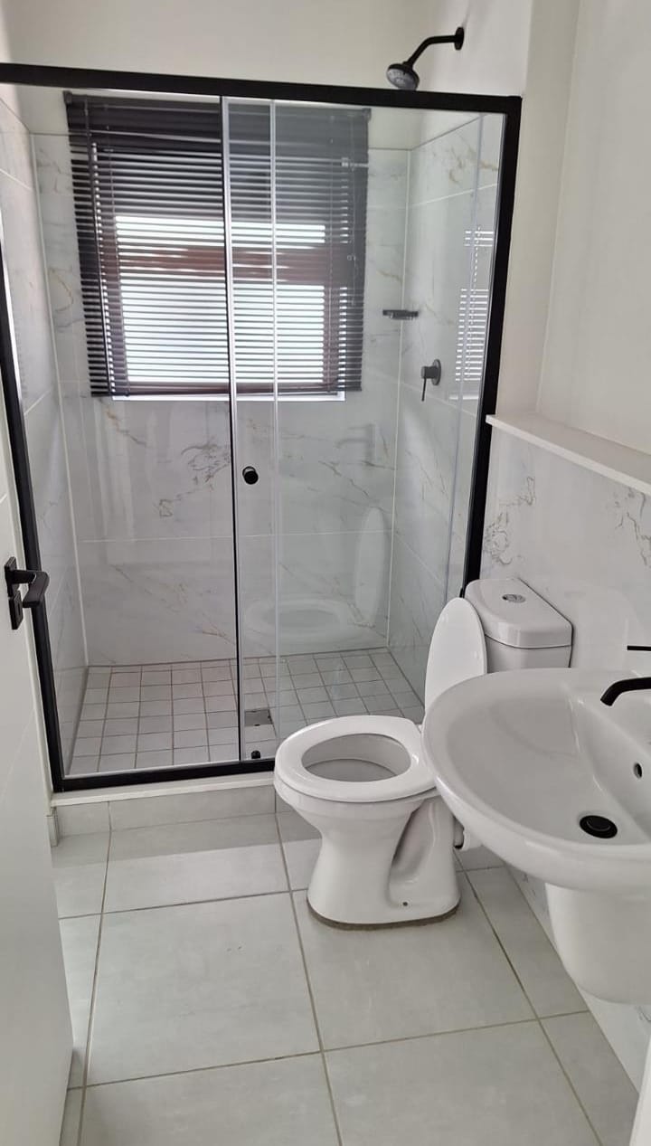 To Let 2 Bedroom Property for Rent in Crowthorne AH Gauteng