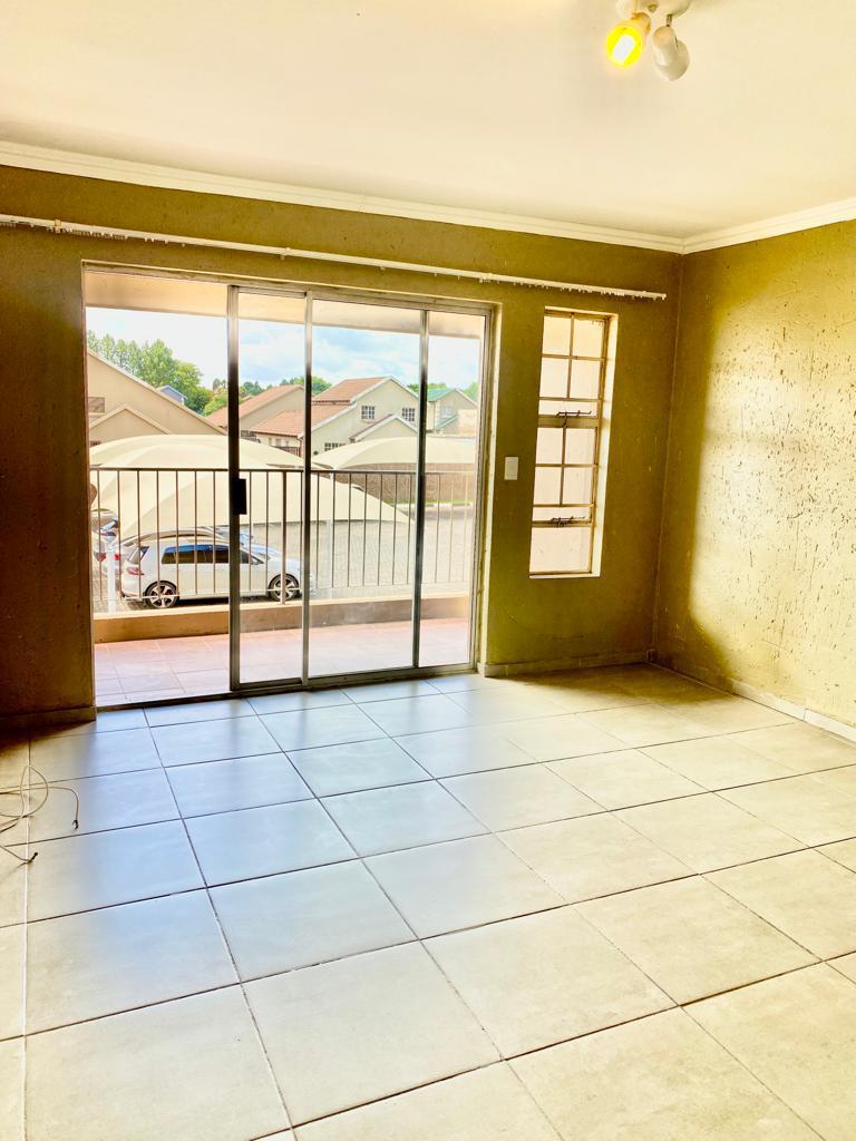 2 Bedroom Property for Sale in Sonneveld Gauteng