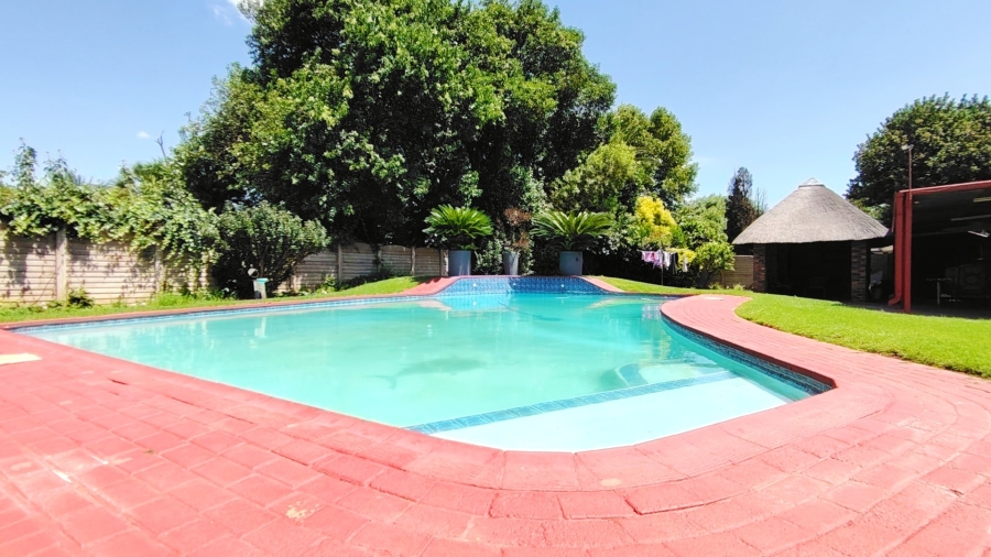 4 Bedroom Property for Sale in Vanderbijlpark SE 2 Gauteng