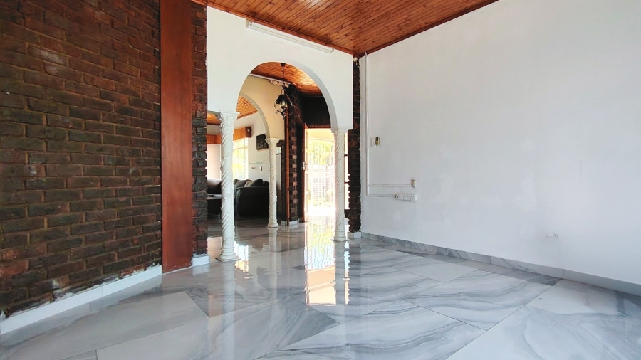 4 Bedroom Property for Sale in Vanderbijlpark SE 2 Gauteng