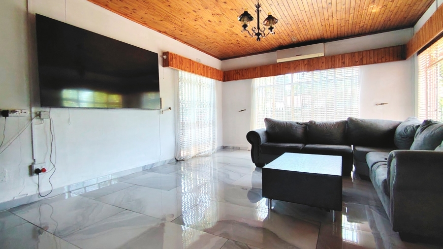 4 Bedroom Property for Sale in Vanderbijlpark SE 2 Gauteng