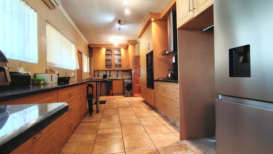 4 Bedroom Property for Sale in Vanderbijlpark SE 2 Gauteng