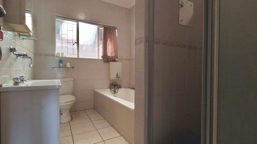 4 Bedroom Property for Sale in Vanderbijlpark SE 2 Gauteng