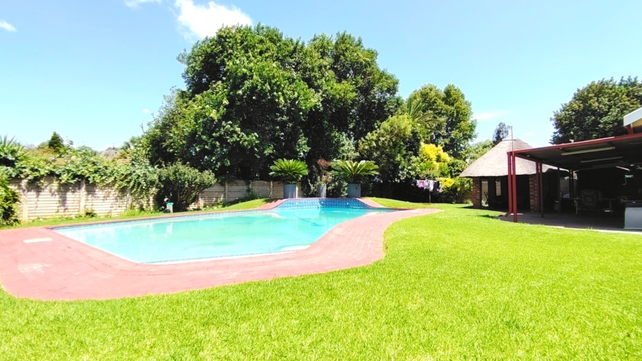 4 Bedroom Property for Sale in Vanderbijlpark SE 2 Gauteng