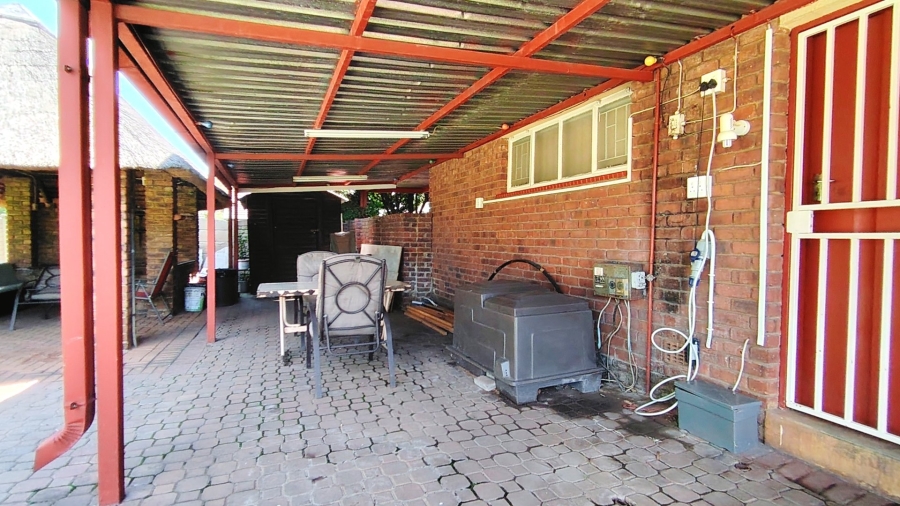 4 Bedroom Property for Sale in Vanderbijlpark SE 2 Gauteng