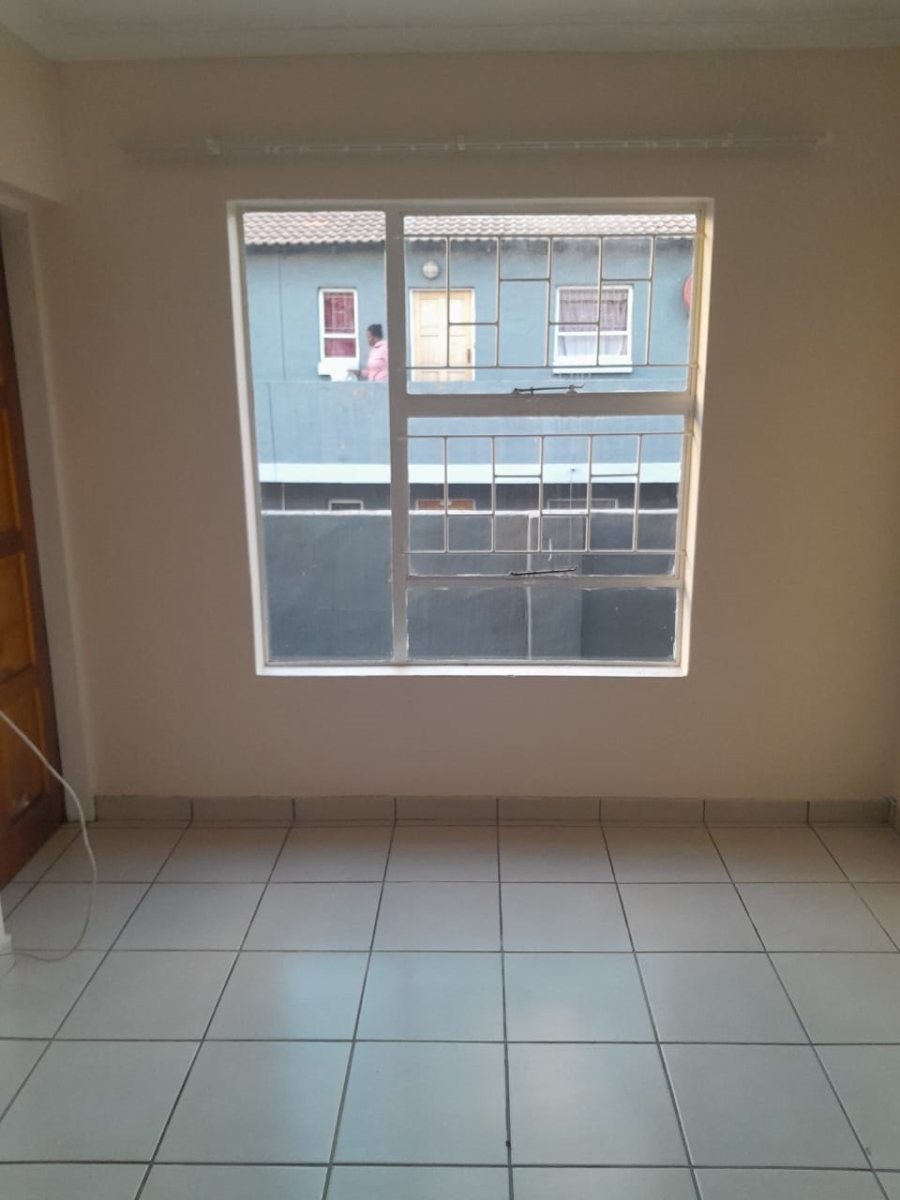 To Let 2 Bedroom Property for Rent in Pollak Park Gauteng