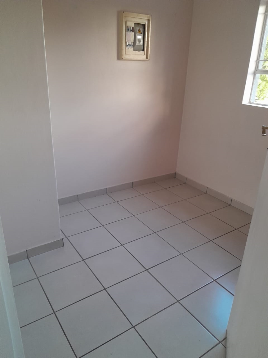 To Let 2 Bedroom Property for Rent in Pollak Park Gauteng