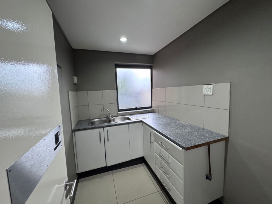 To Let commercial Property for Rent in Randjespark Gauteng