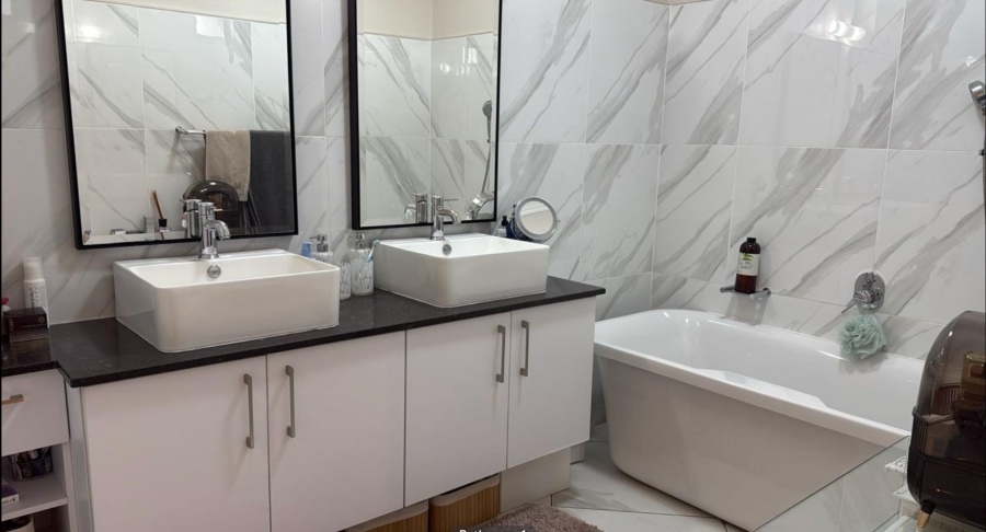 3 Bedroom Property for Sale in Bryanston Gauteng