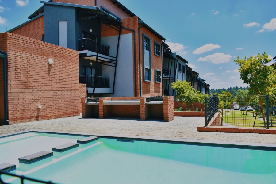 2 Bedroom Property for Sale in Vorna Valley Gauteng