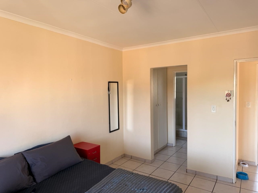 To Let 2 Bedroom Property for Rent in Rietvalleirand Gauteng
