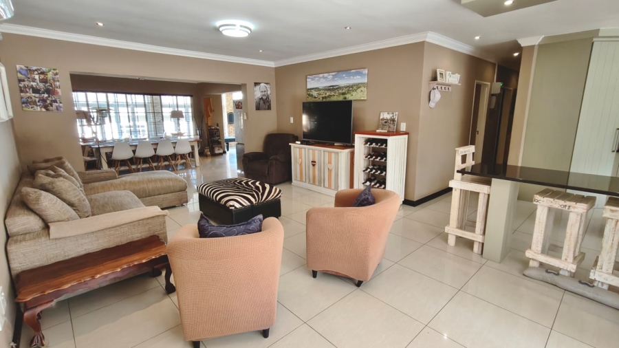 8 Bedroom Property for Sale in Vaal Marina Gauteng